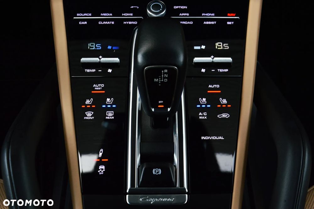 Porsche Cayenne E-Hybrid - 25