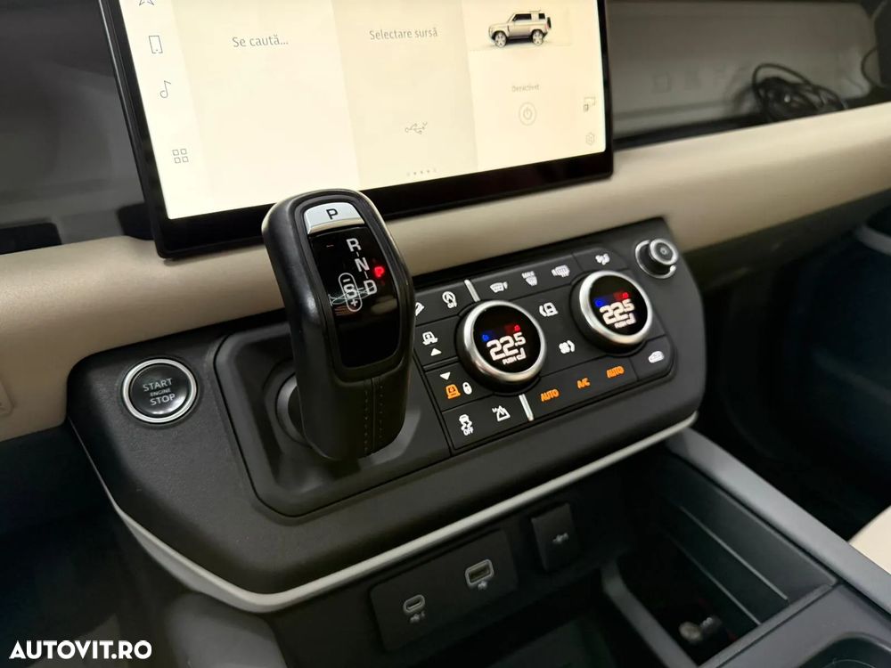 Land Rover Defender - 15