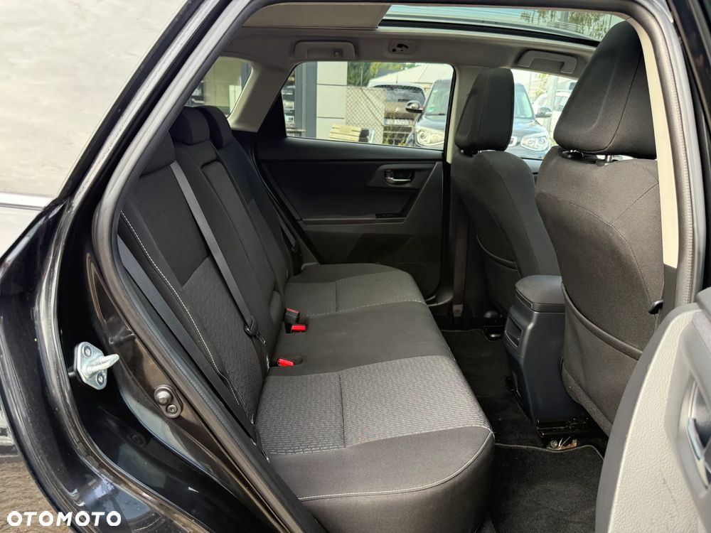 Toyota Auris - 29