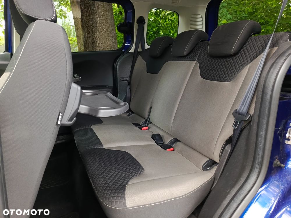 Ford Tourneo Courier 1.0 EcoBoost Titanium - 33