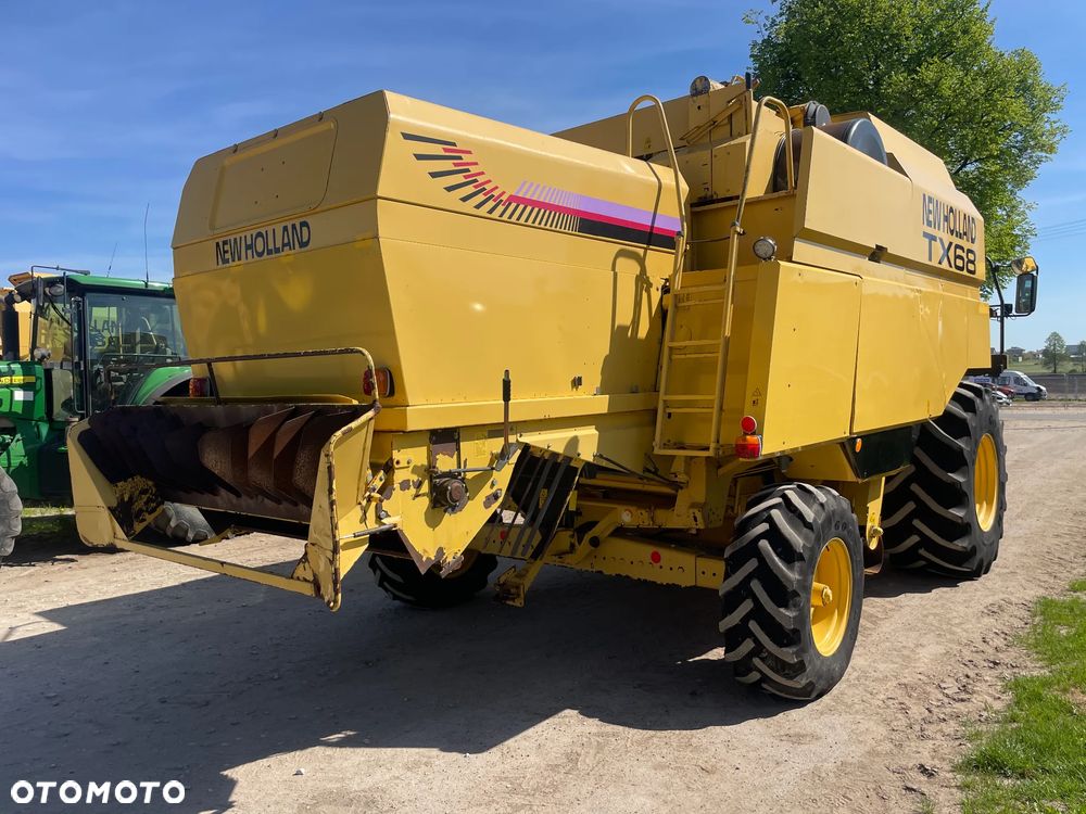 New Holland TX 68 Plus - 7