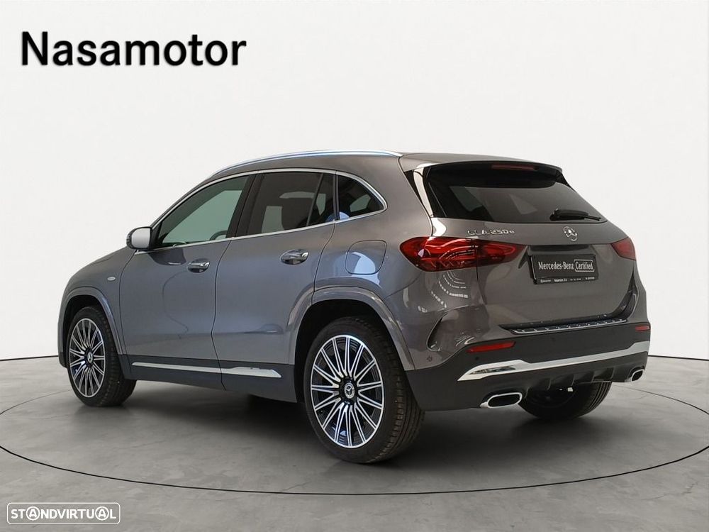 Mercedes-Benz GLA 250 e AMG Line - 2