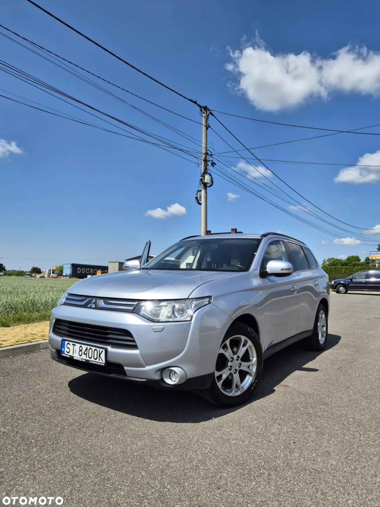Mitsubishi Outlander - 2