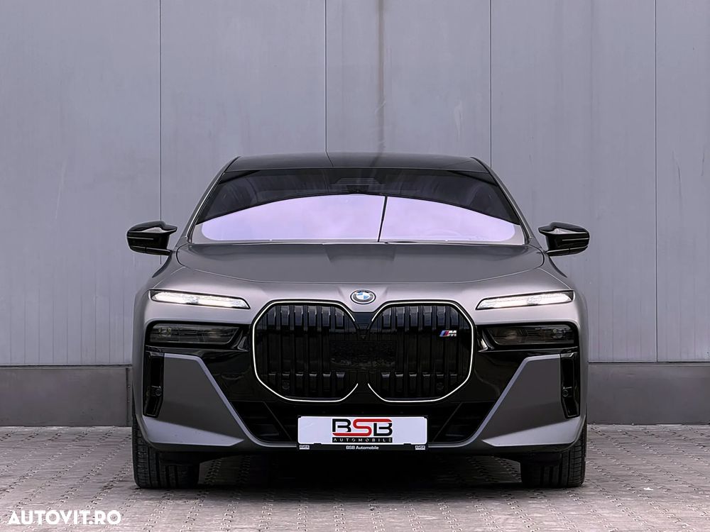 BMW M7 M760e xDrive AT PHEV - 3