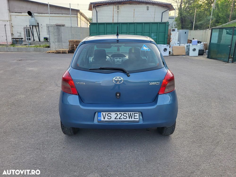 Toyota Yaris 1.3 Aut Luna - 7