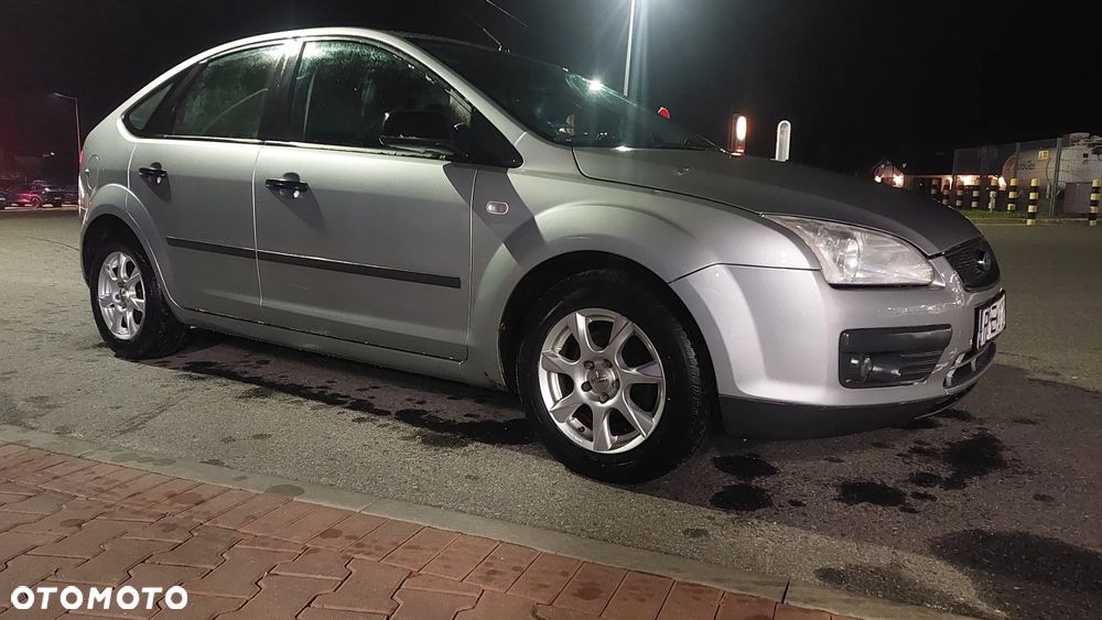 Ford Focus 1.6 16V Titanium - 2
