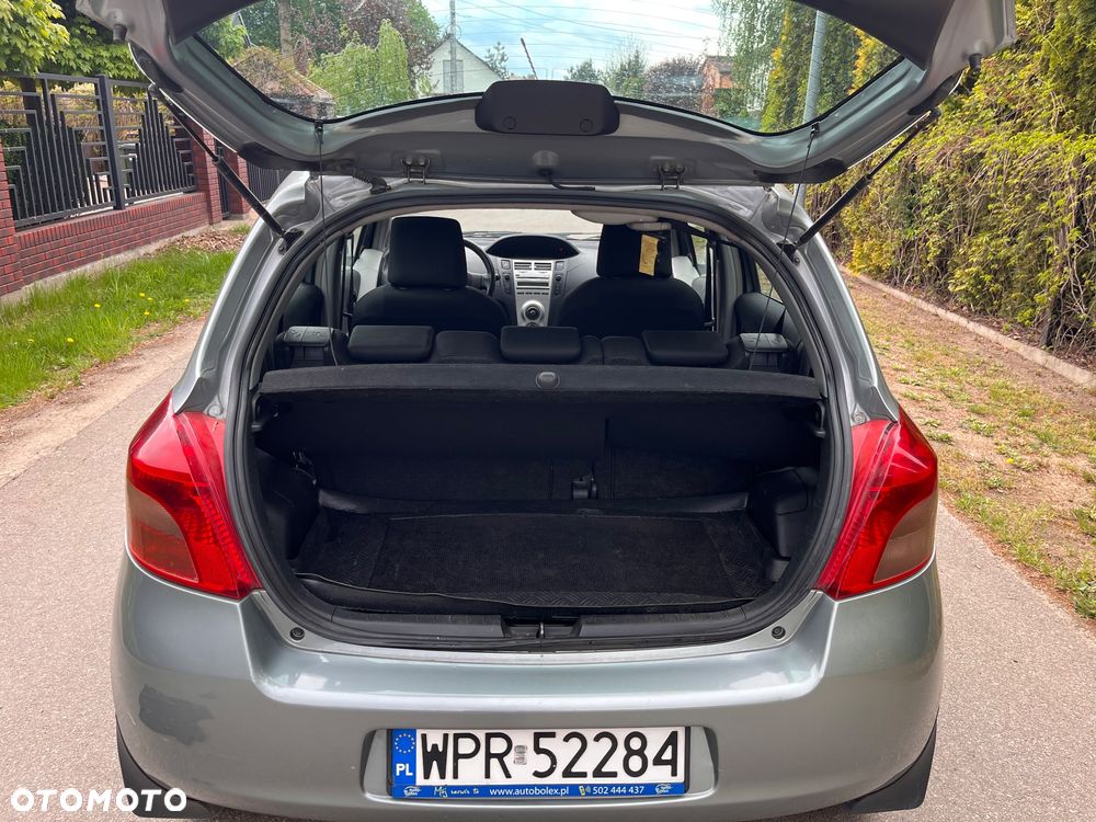 Toyota Yaris 1.0 Terra - 9