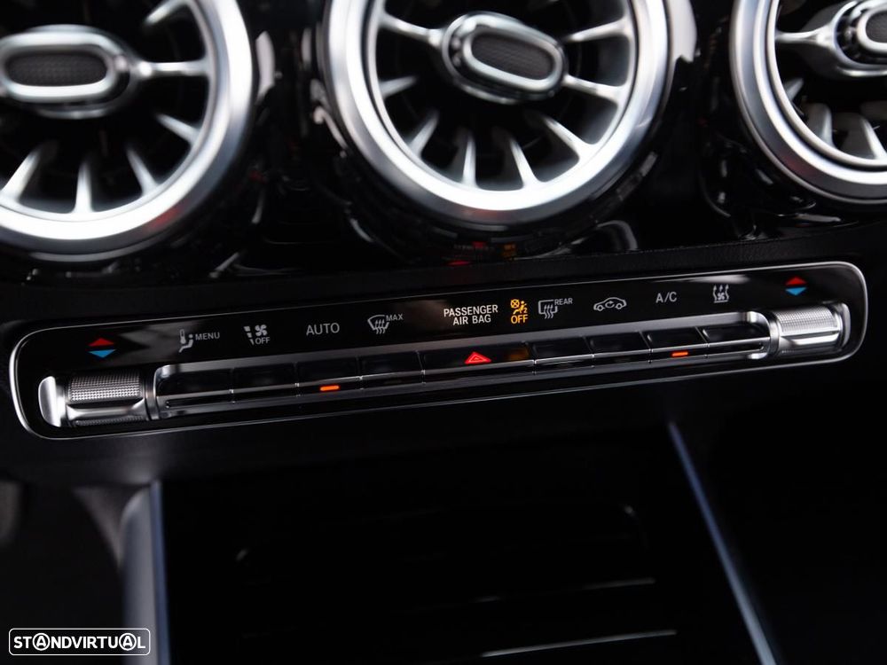 Mercedes-Benz EQA 300 4Matic Progressive - 23