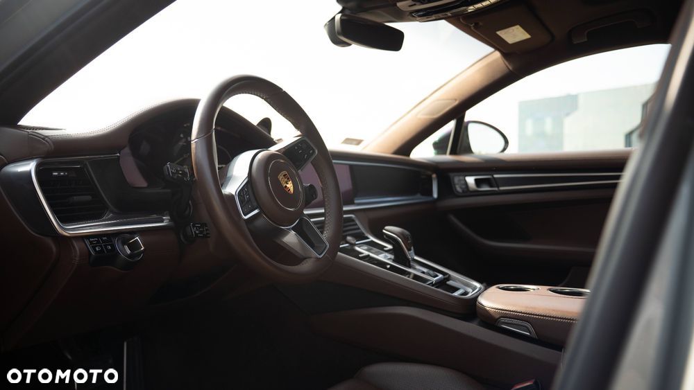 Porsche Panamera - 24