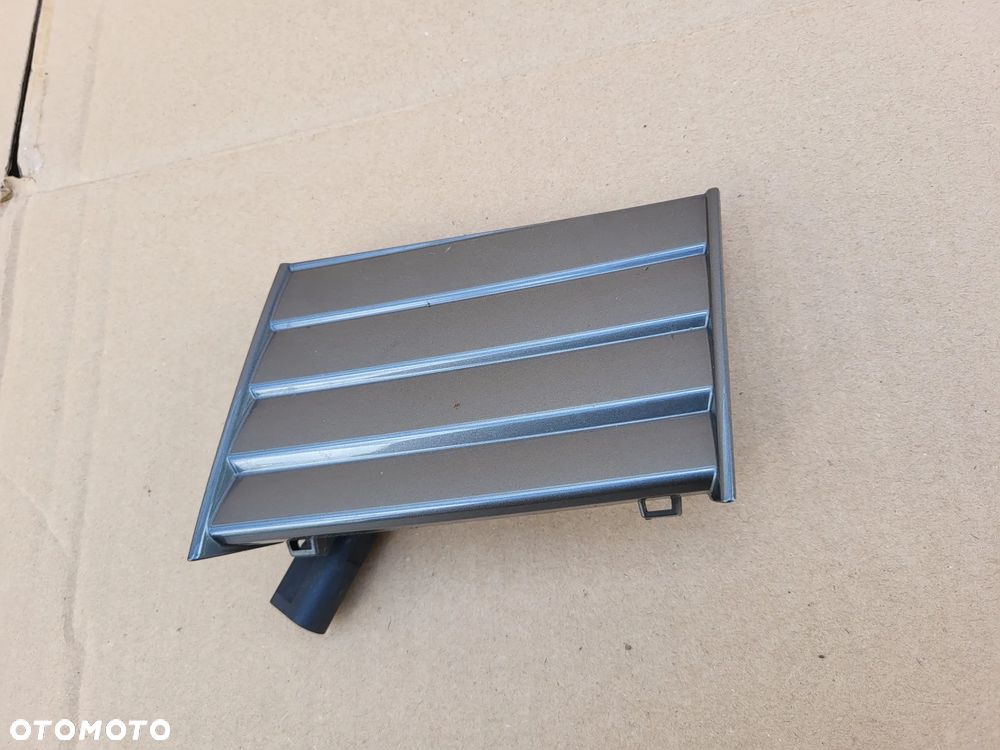 ZASLEPKA ATRAPY AUDI E TRON 4KE 4KE853949B - 1