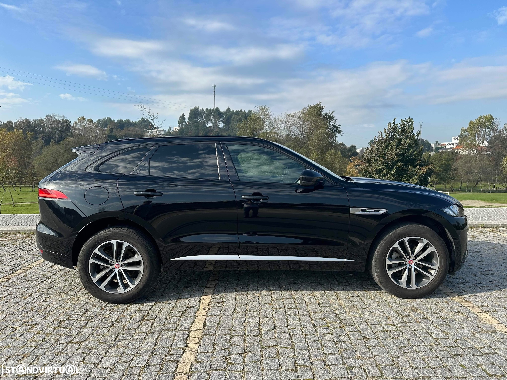 Jaguar F-Pace 2.0 i4D R-Sport - 3