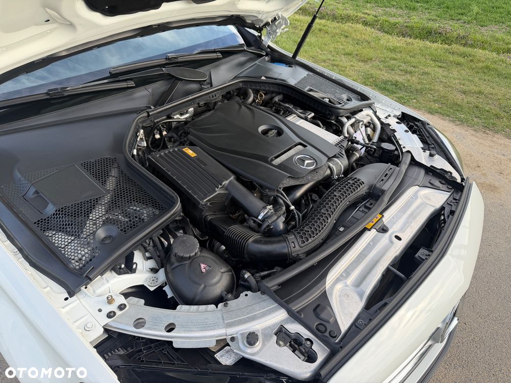 Mercedes-Benz Klasa C 200 9G-TRONIC - 36