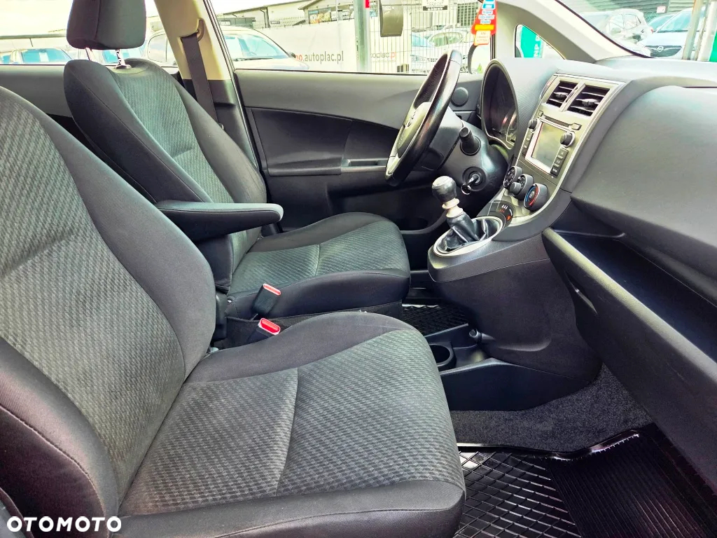 Toyota Verso S 1.33 Premium - 29