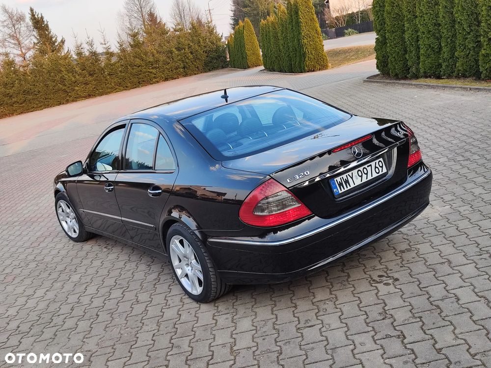 Mercedes-Benz Klasa E - 8