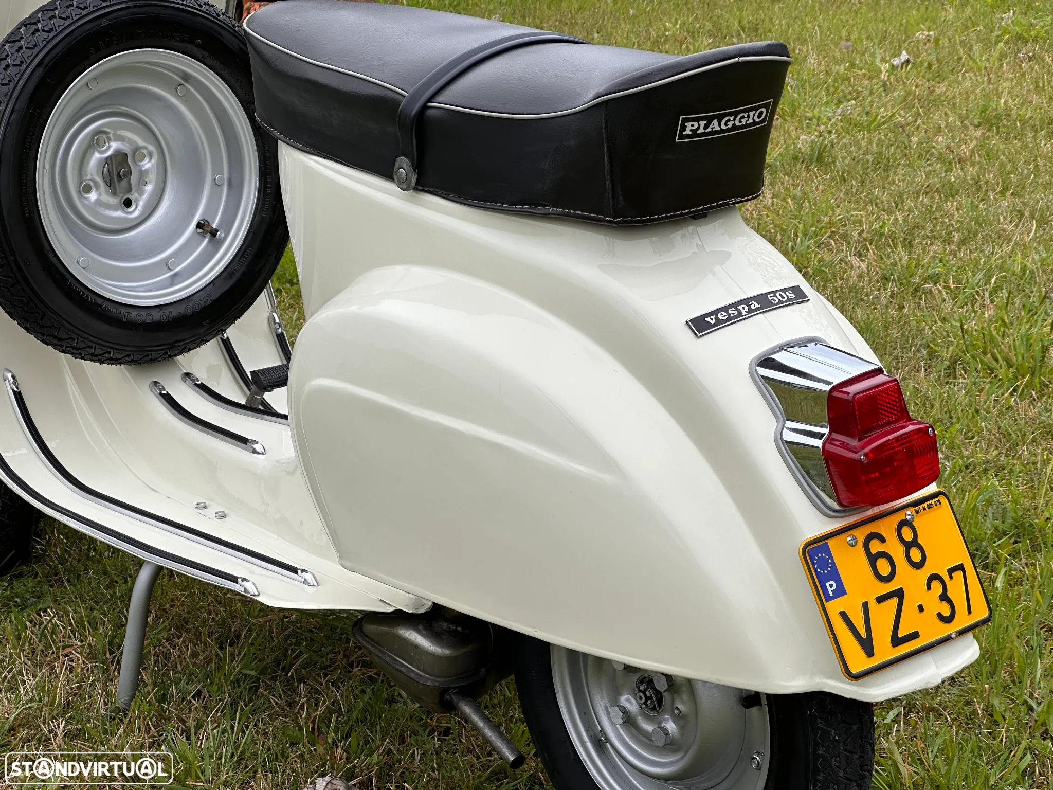 Vespa 50 S Restaurada - 9