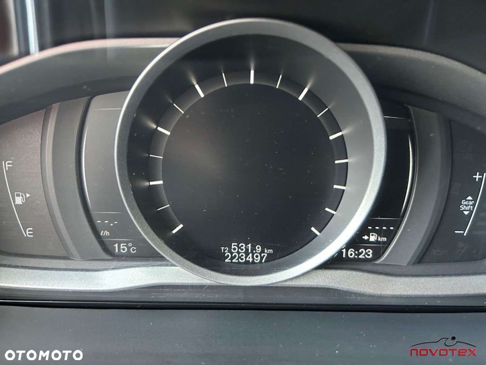 Volvo V60 T3 Momentum - 13