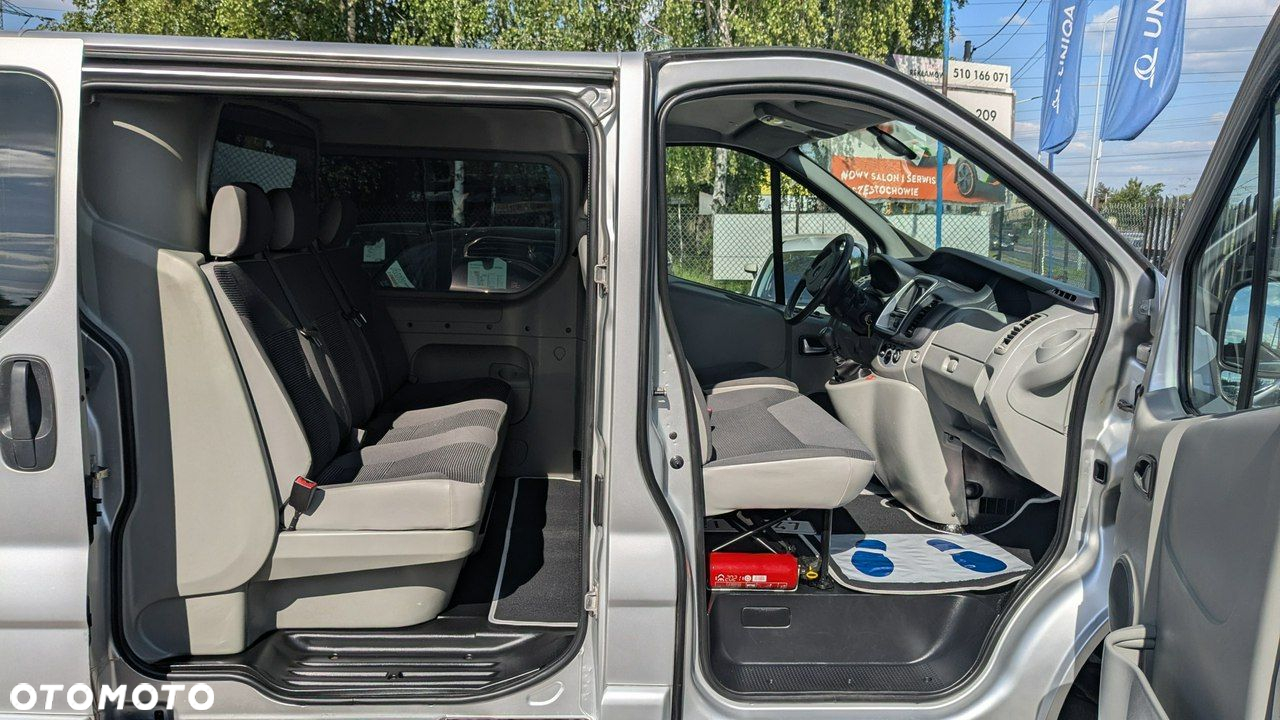 Opel Vivaro - 11
