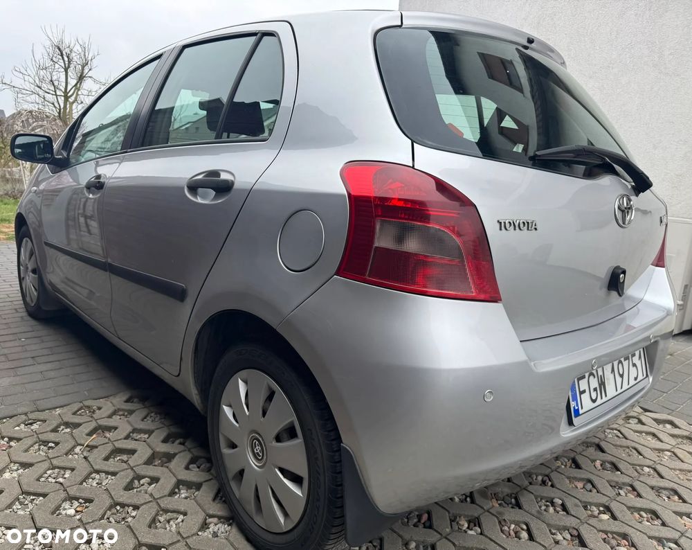 Toyota Yaris 1.3 Luna A/C - 16