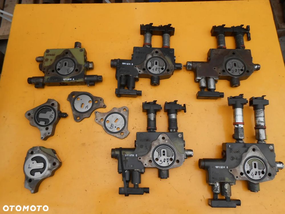 Elementy sekcji hydraulicznych HUSCO McCormick XTX145 - 1