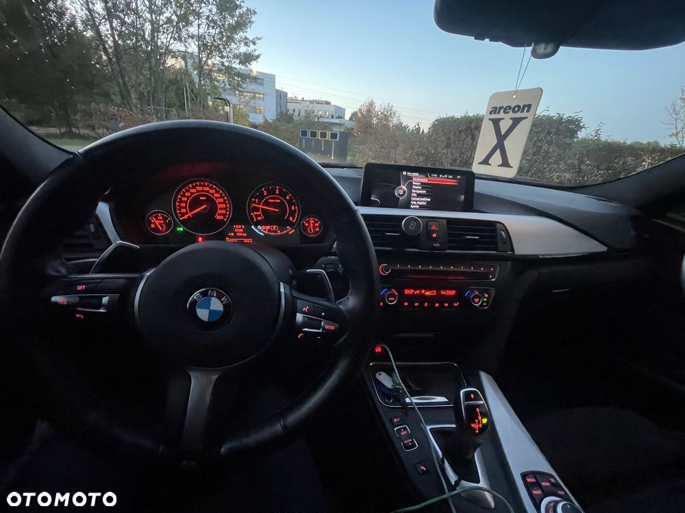 BMW Seria 3 330d - 12