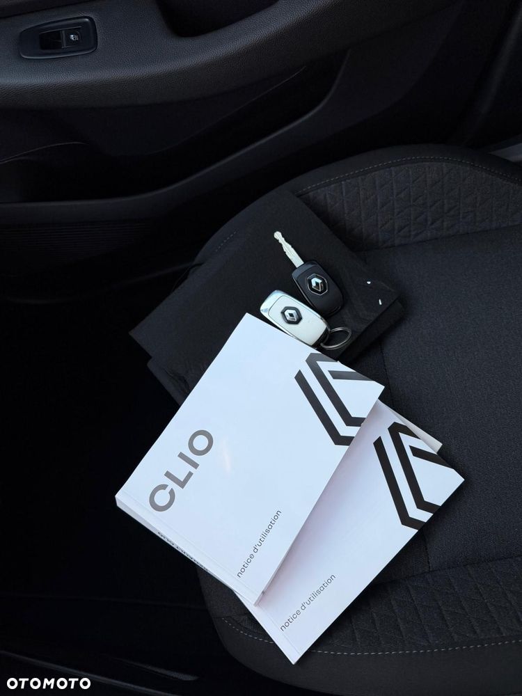 Renault Clio BLUE dCi 100 BUSINESS EDITION - 20