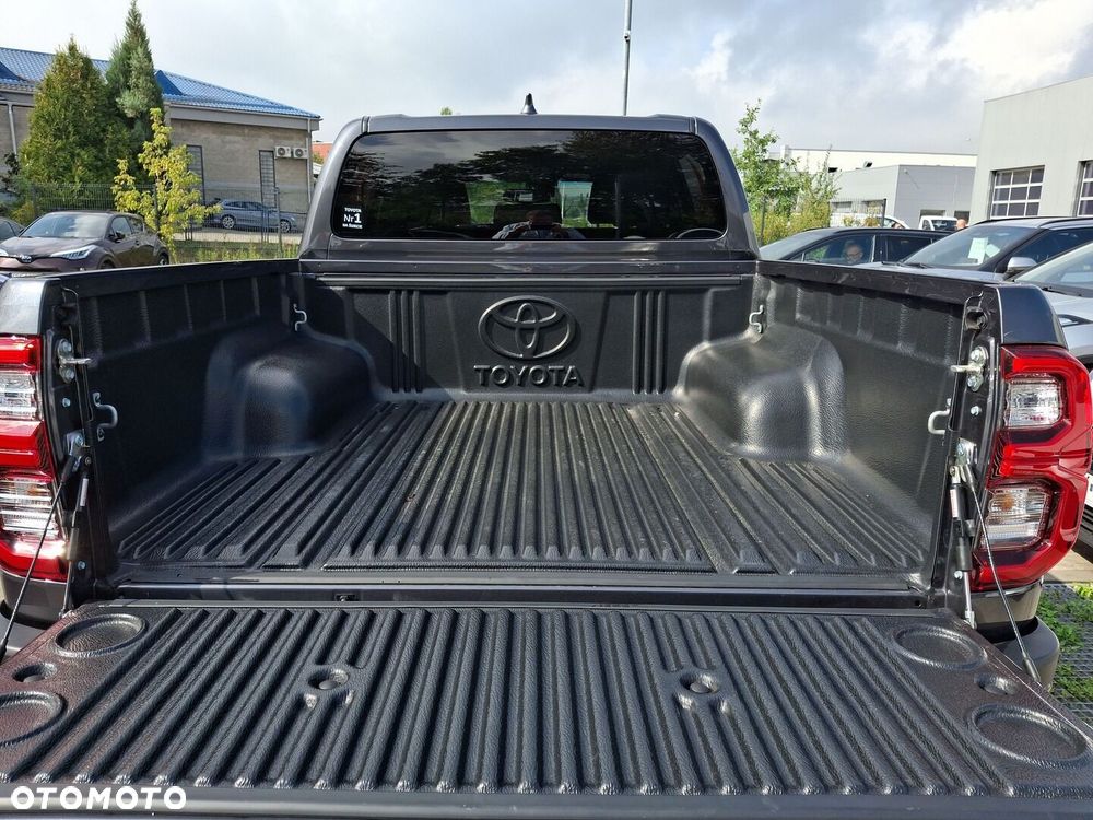 Toyota Hilux 2.8 D-4D mHEV Double Cab Invincible 4x4 - 14