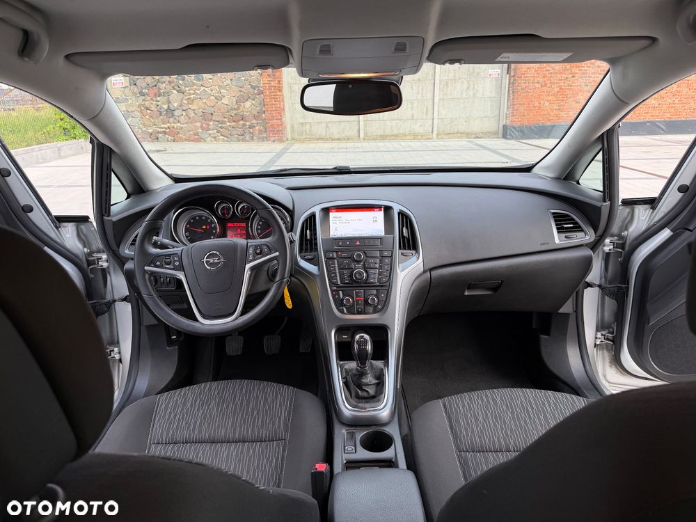 Opel Astra 1.4 T Sport - 24