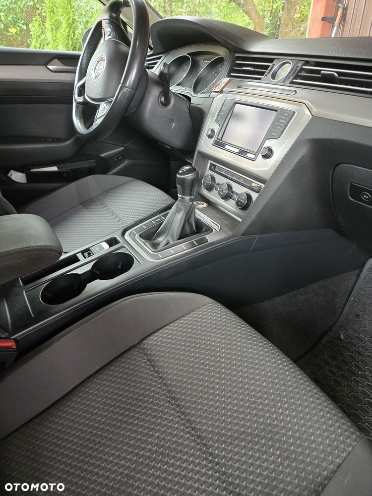 Volkswagen Passat - 7