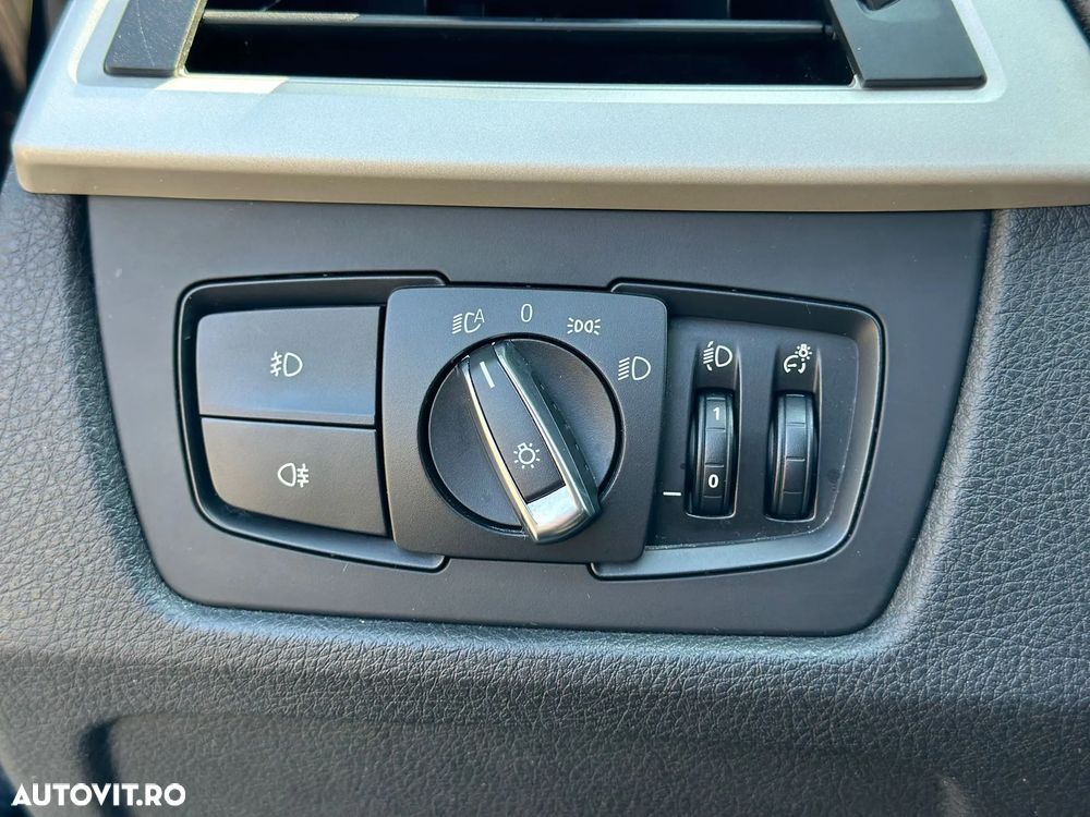 BMW Seria 3 318d Aut. - 18