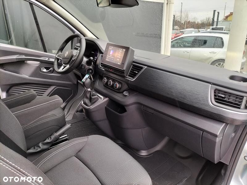 Renault Trafic - 10