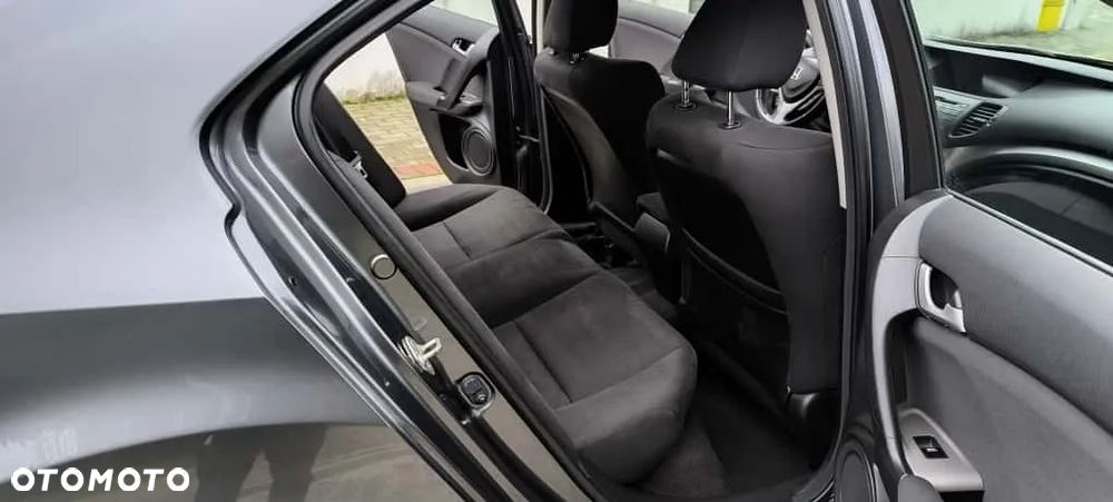 Honda Accord 2.0 Elegance - 31