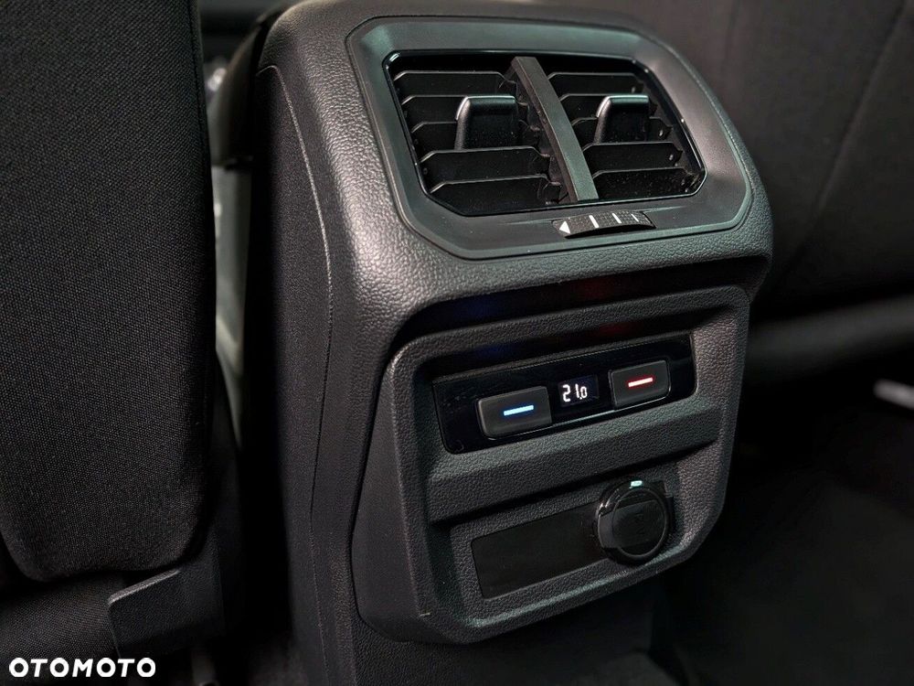 Volkswagen Tiguan 1.5 TSI EVO Elegance DSG - 34