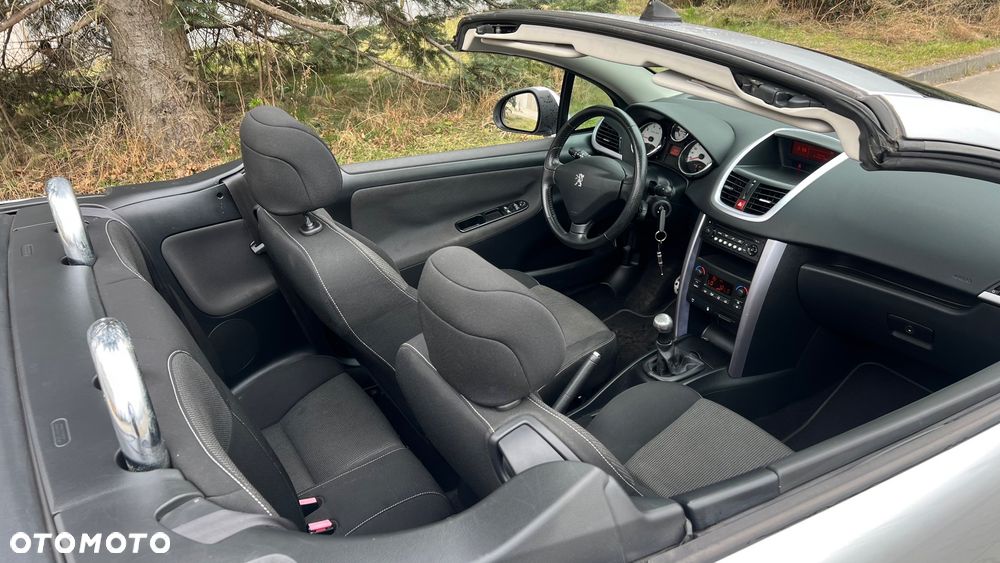 Peugeot 207 CC 120 VTi Active - 32