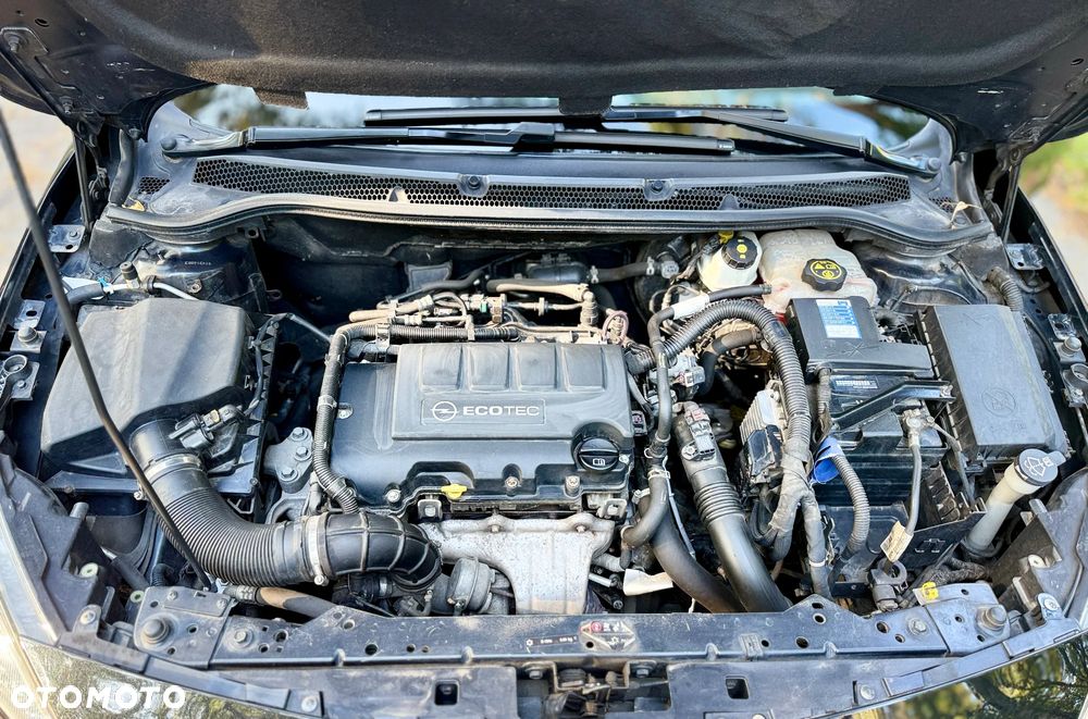 Opel Astra 1.4 T Cosmo - 18