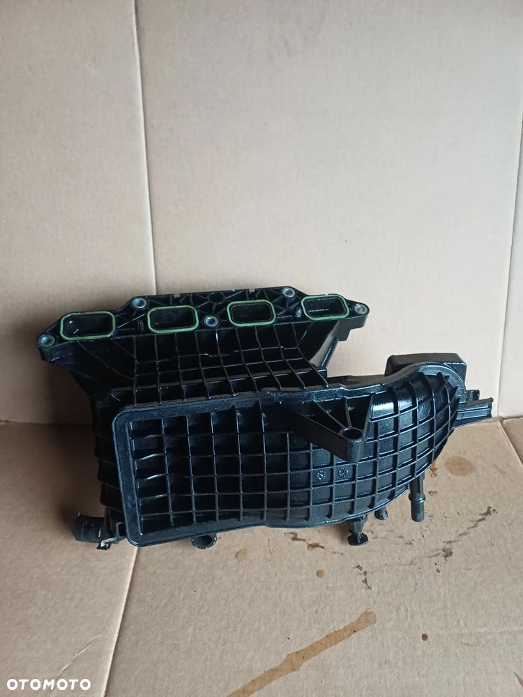 Kolektor ssący 03C129711AD Vw Golf V 5 2006r 1.4 tsi benzyna - 4