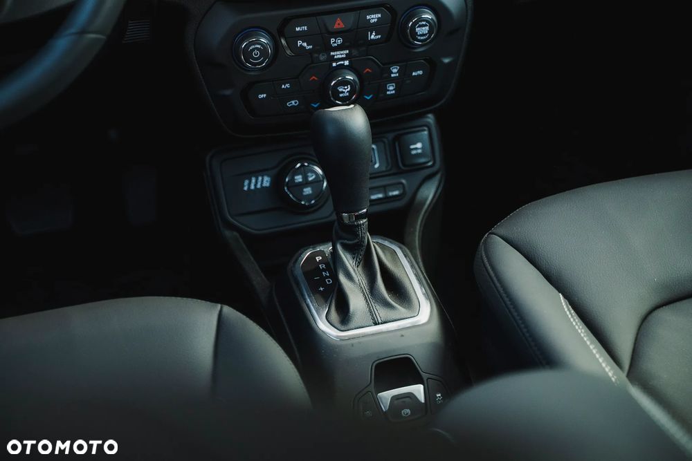 Jeep Renegade 1.3 GSE T4 Turbo S 4x4 S&S - 19