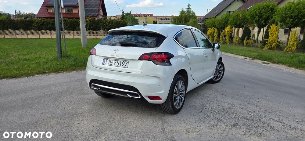 Citroën DS4 e-HDi 110 SoChic - 6