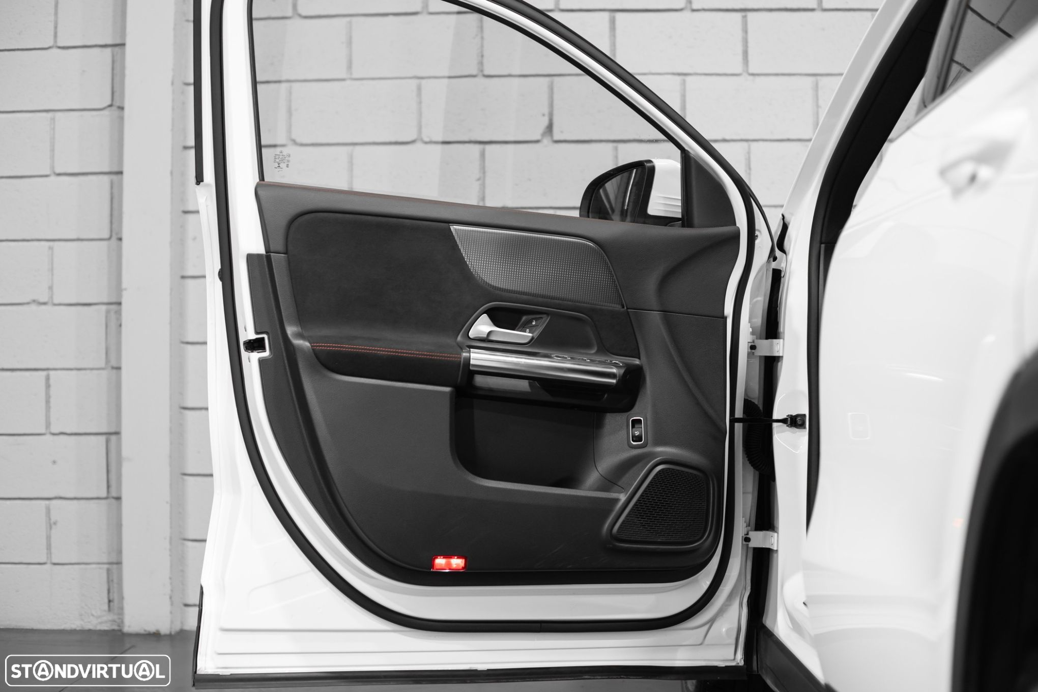 Mercedes-Benz EQA 250 AMG Line - 32