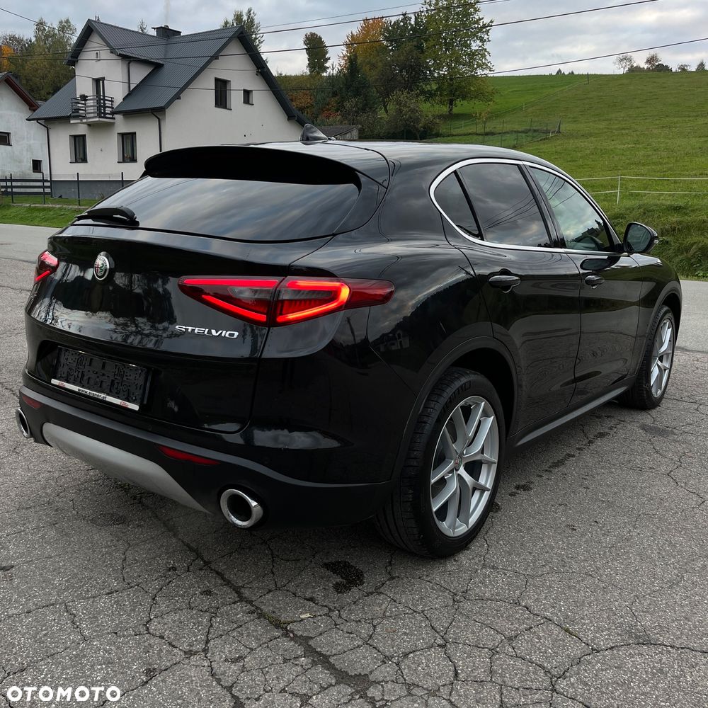 Alfa Romeo Stelvio 2.0 Turbo 16V AT8-Q4 First Edition - 2
