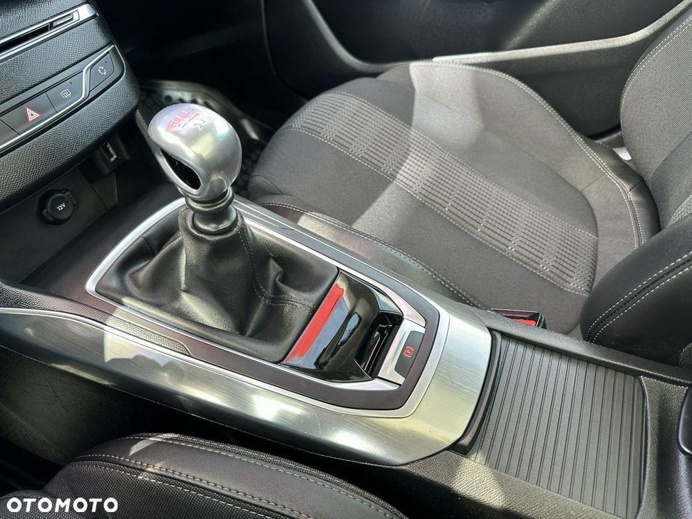 Peugeot 308 1.2 PureTech Allure S&S - 28