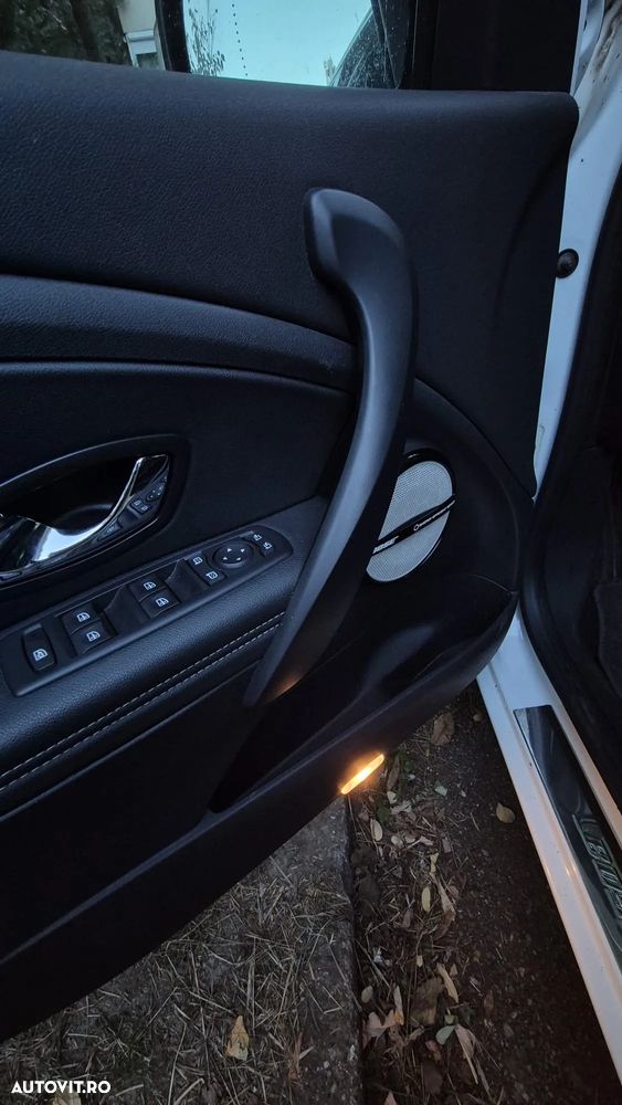 Renault Megane ENERGY TCe 130 Start & Stop Bose Edition - 7