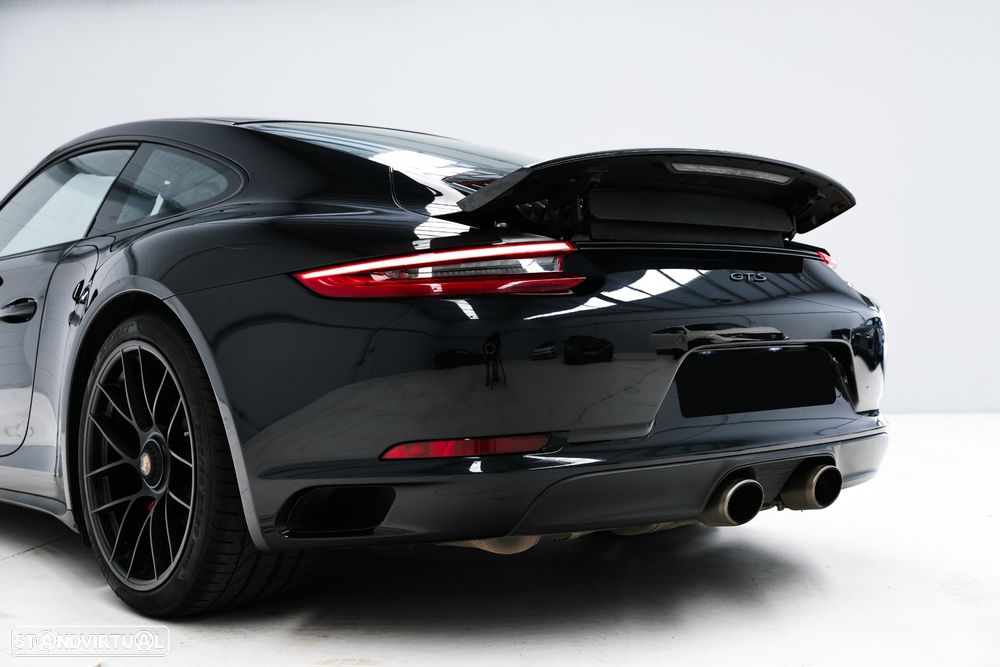 Porsche 911 (991) Carrera 4 GTS - 6