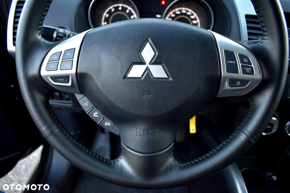 Mitsubishi Outlander 2.0 2WD Diamant Edition - 24
