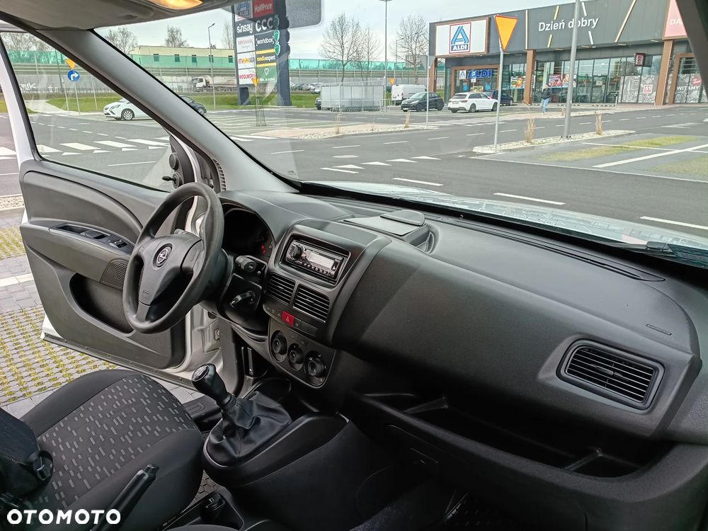 Opel Combo - 12