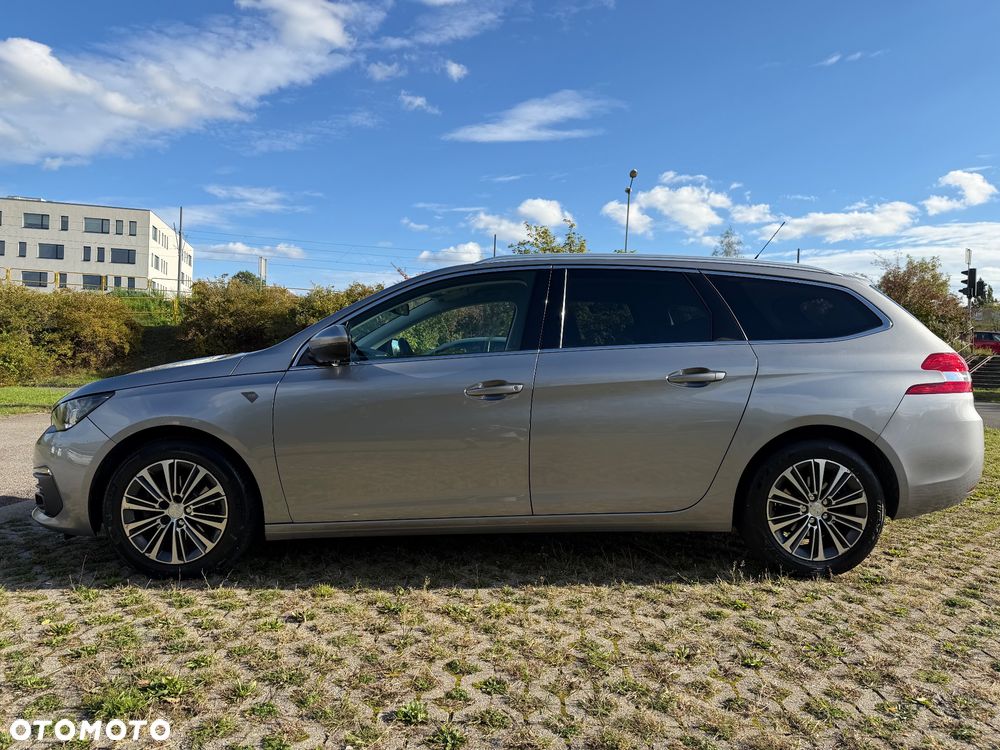 Peugeot 308 2020 photo 2
