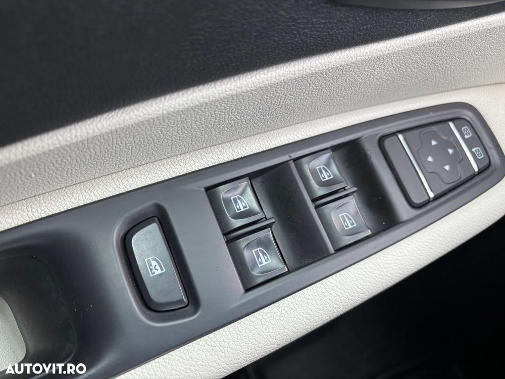 Renault Captur dCi EDC Zen - 24