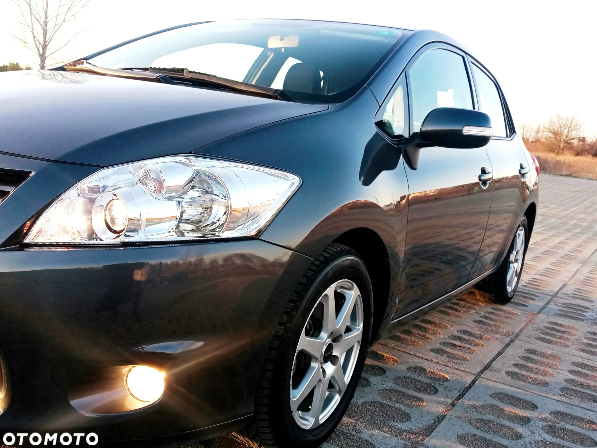 Toyota Auris - 11
