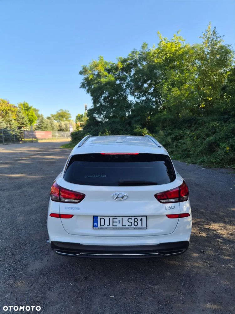 Hyundai i30 1.5 T-GDI 48V Smart - 4