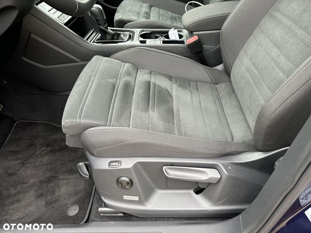 Volkswagen Touran - 14