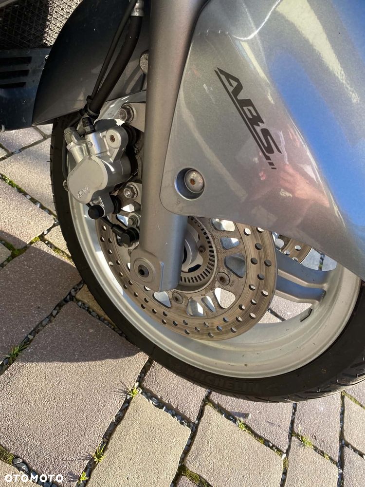 Suzuki Burgman - 7